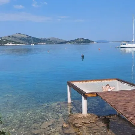 House Sofia Bain Island Of Zuit Kornati キャンプ場 *