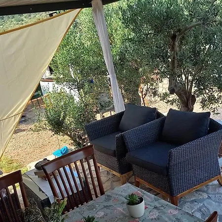 House Sofia Bain Island Of Zuit Kornati キャンプ場 Pristanišće